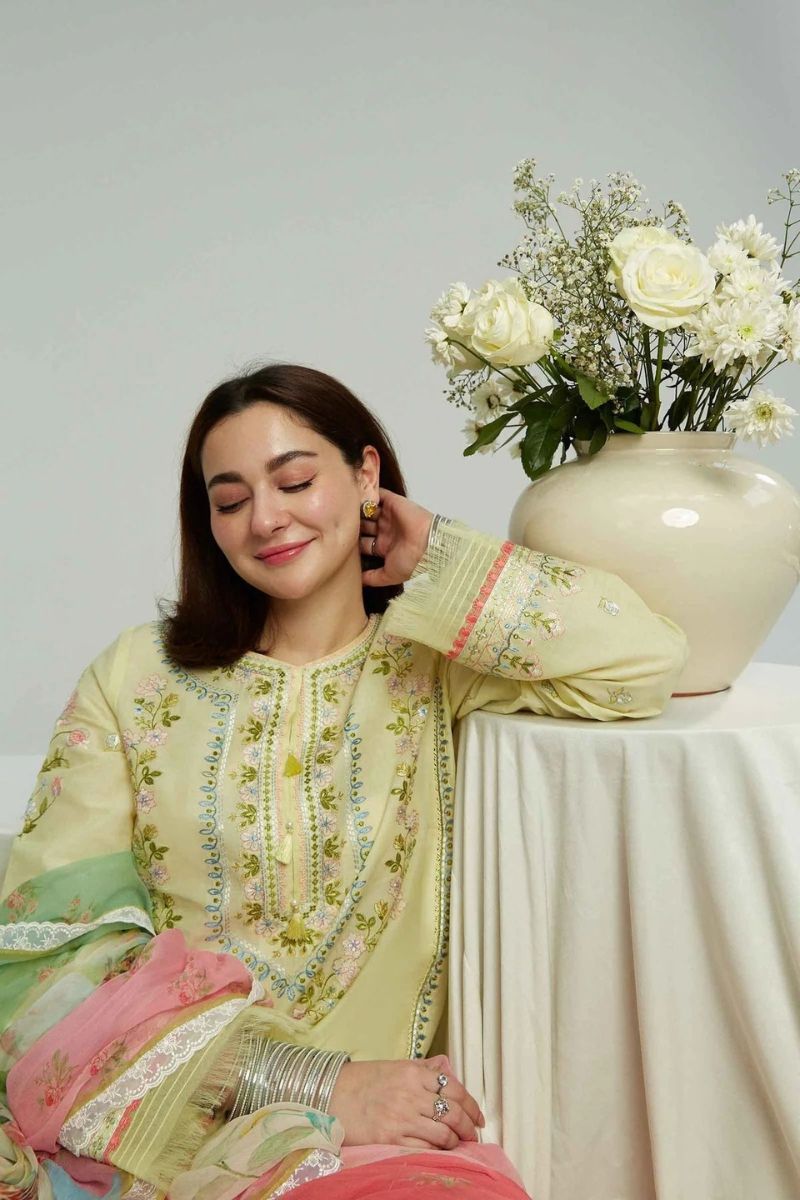 ZARA SHAH JHAN- 3PC LAWN EMBROIDERED MI-117